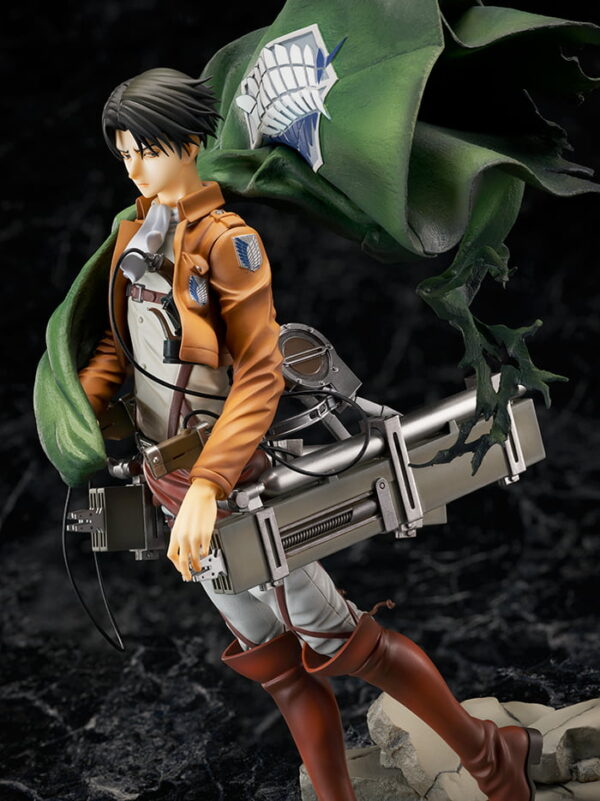 Levi Figure | Attack on Titan (Hobby Max) 1/7 - Image 3