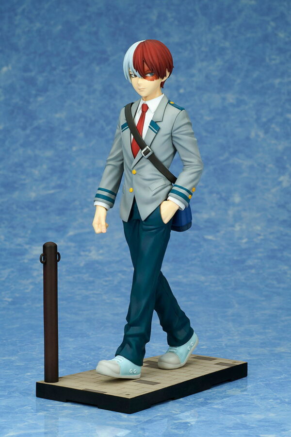 shoto todoroki bell fine figure (2) Todoroki Shouto School Uniform Ver. Figure | My Hero Academia (Bell Fine, Takara Tomy) 1/8 - Image 1