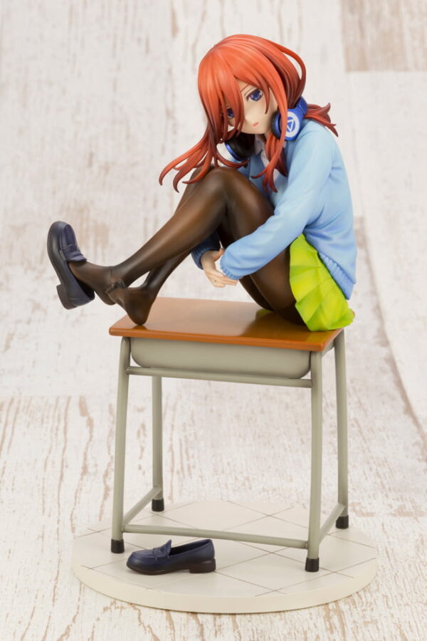 4934054010264 Nakano Miku Figure | The Quintessential Quintuplets (Kotobukiya) 1/8 - Image 1